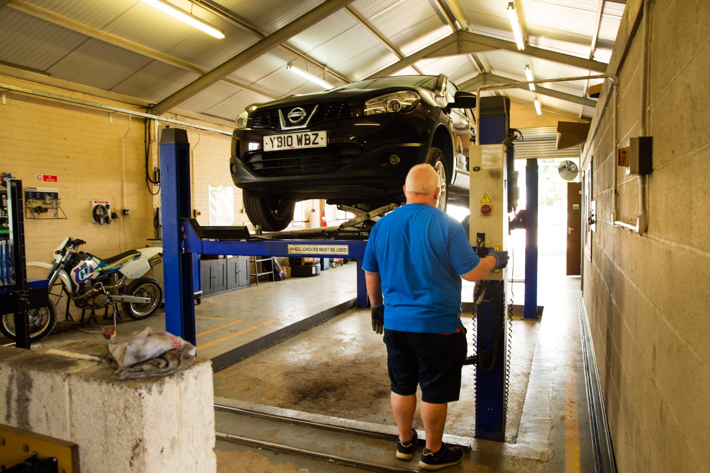 Car MOT tests Car servicing in Evesham Gold Cars Ltd