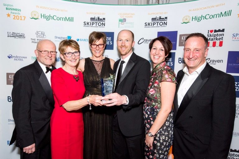MMC – BEST RETAILER AT THE 2017 SKIPTON BUSINESS AWARDS
