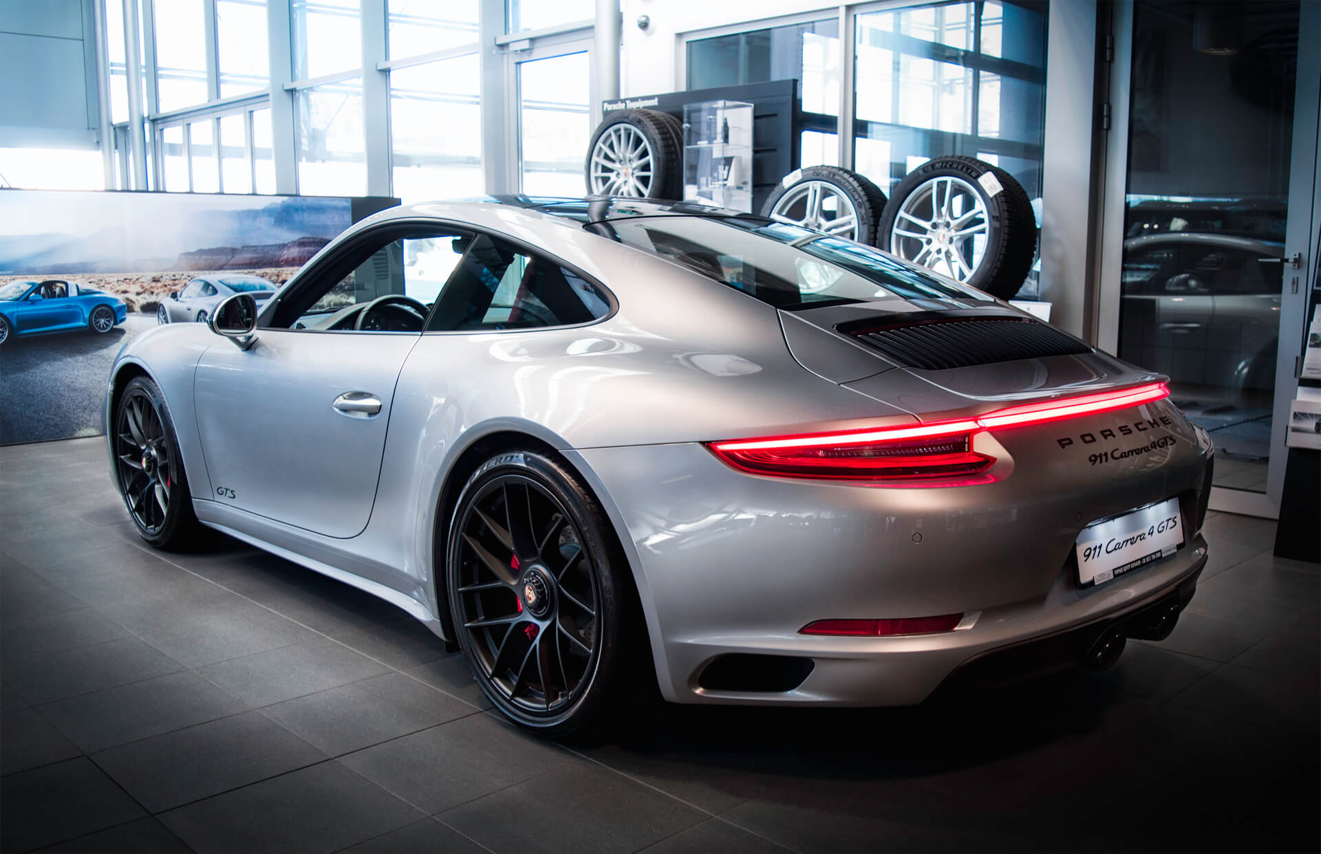 Porsche Serving With Town Garage - Town Garage