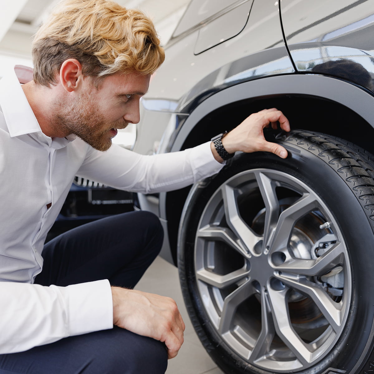 Cash4cars Click And Collect Body Image 1 (1) - cash4cars Showroom