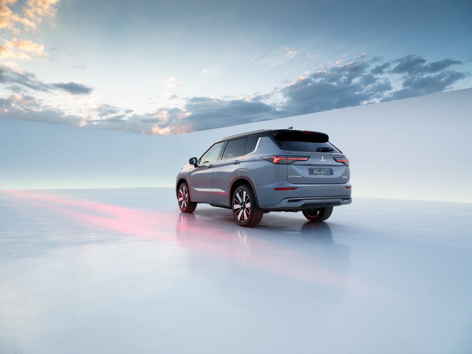 25my Outlander Phev Instyle Hero 1car Static 1600w - A.F. Noble & Son