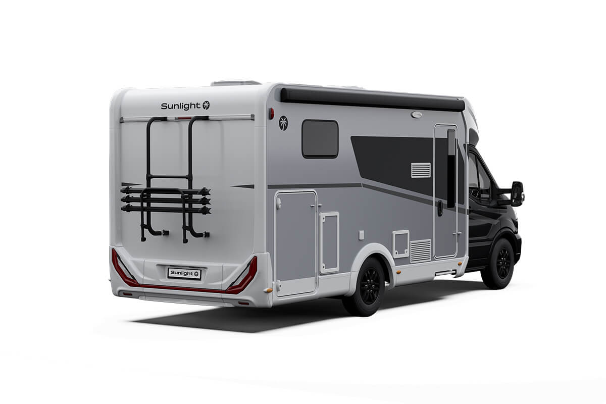 Sl T670s Ext Ford Bj24 Adv Adv Black Adventure Ext Cam5 Hinten R - Cara Motorhomes