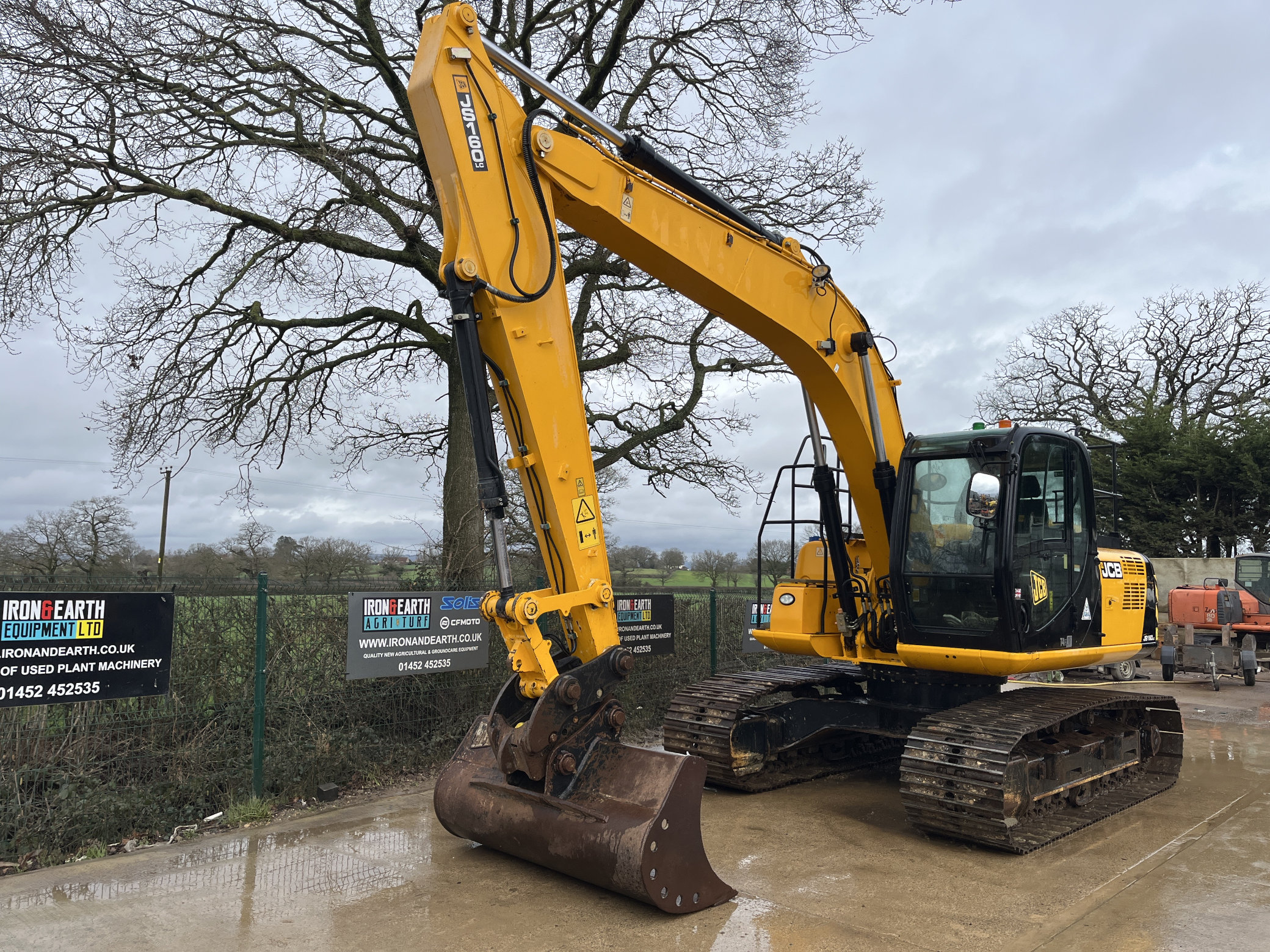 Used JCB excavators for export