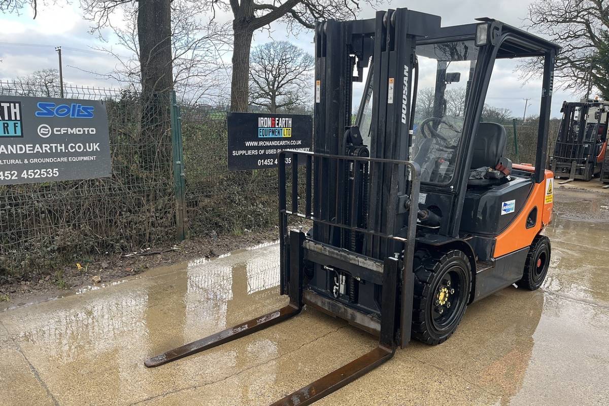 Used Doosan forklifts for sale