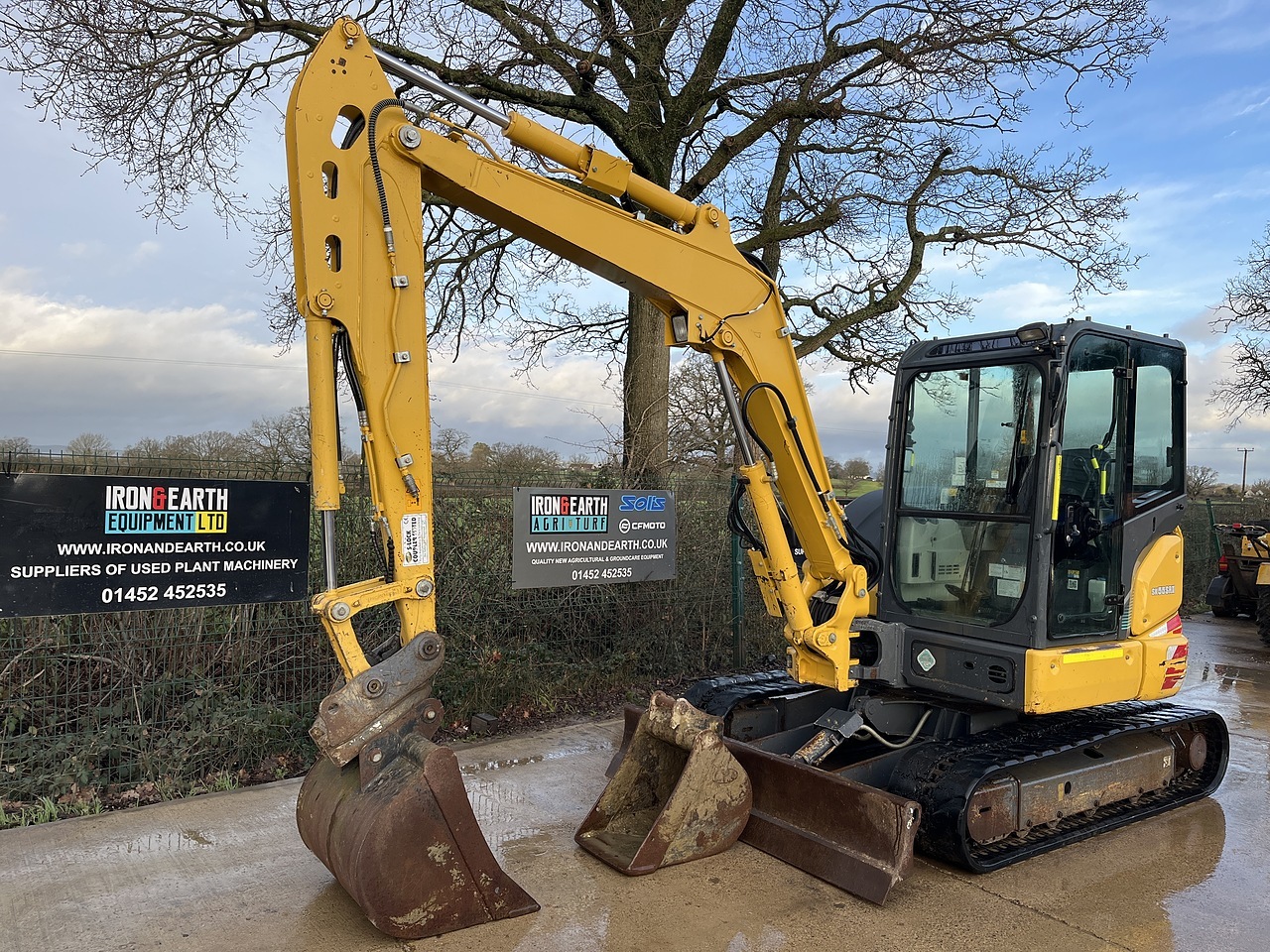 Used 5 to 10 tonne midi excavators for all applications