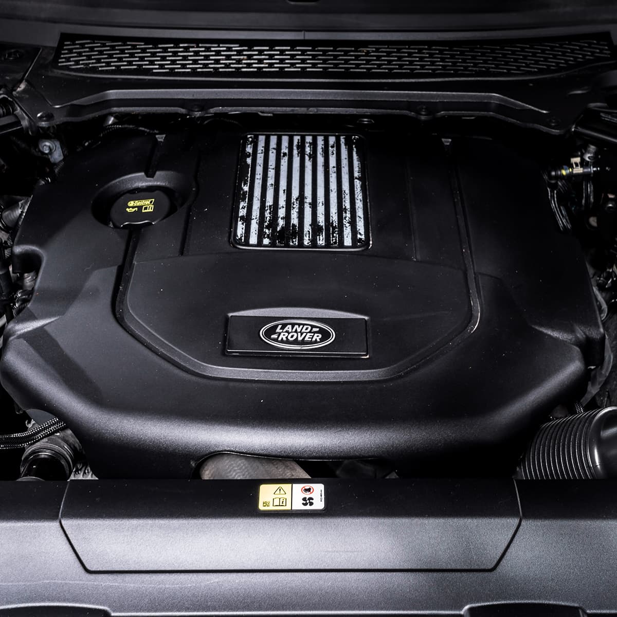 Land Rover Body Image (1) - Superior Auto Hub