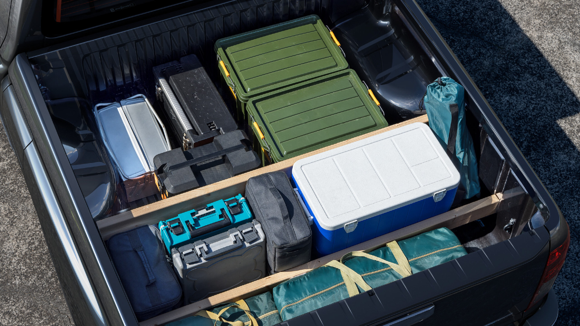 Series 7 L200 Cargo - Geoff Cox