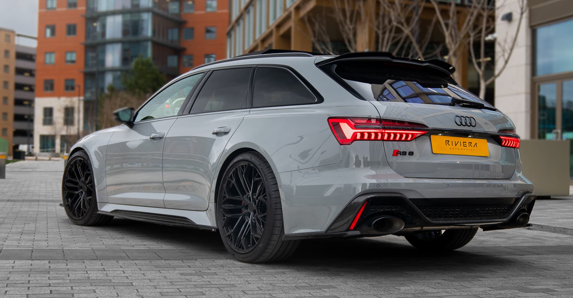 Rs6 Rear Shot Hero Image (1) - Riviera Automotive