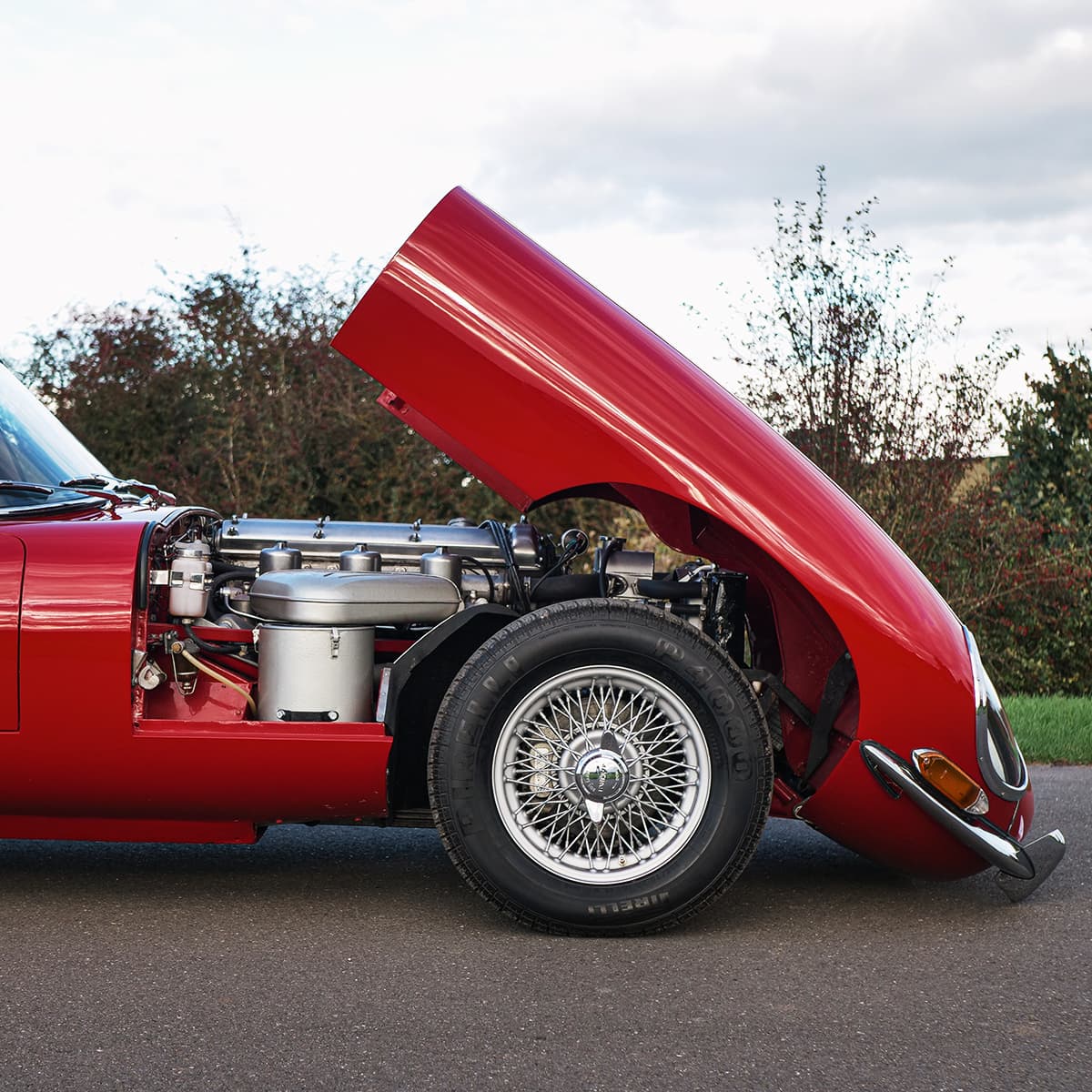 Classicwise Service And Restoration Signpost (1) - Classicwise Ltd