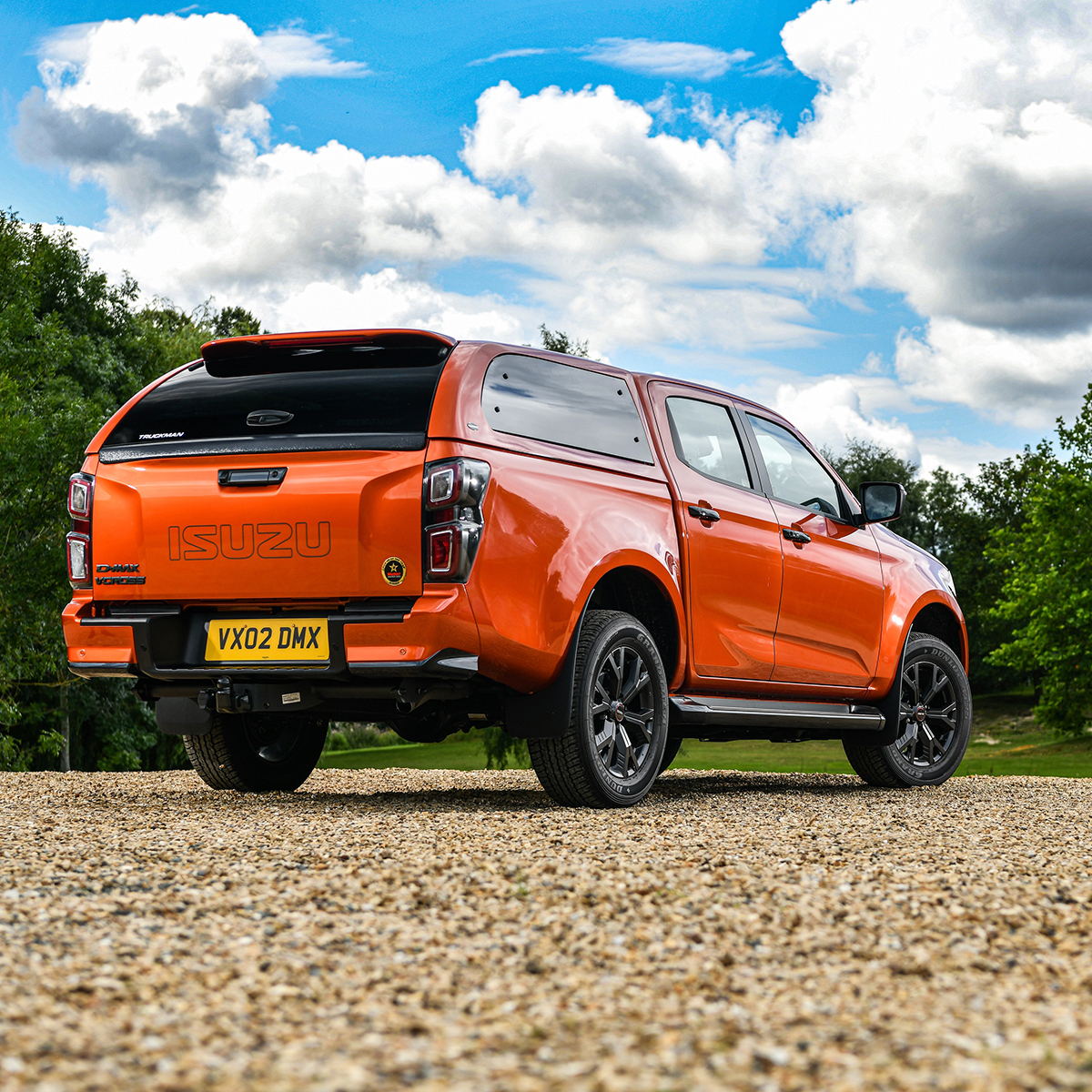 Isuzu Model Page Body Images 2023 Vcross 2 - S & S Services Limited