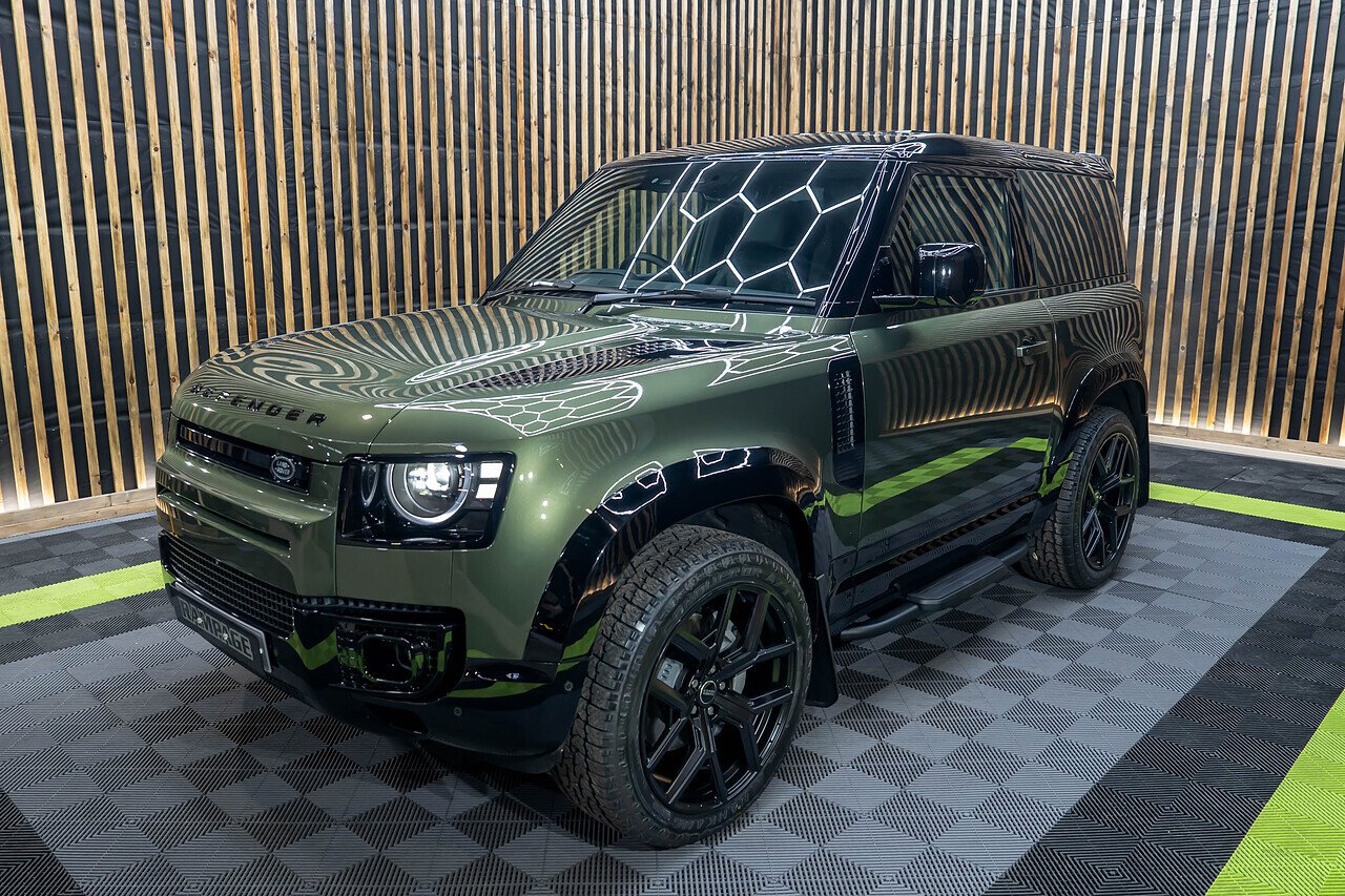 Land Rover Defender 90 Hard Top Green - Rampage Vehicles