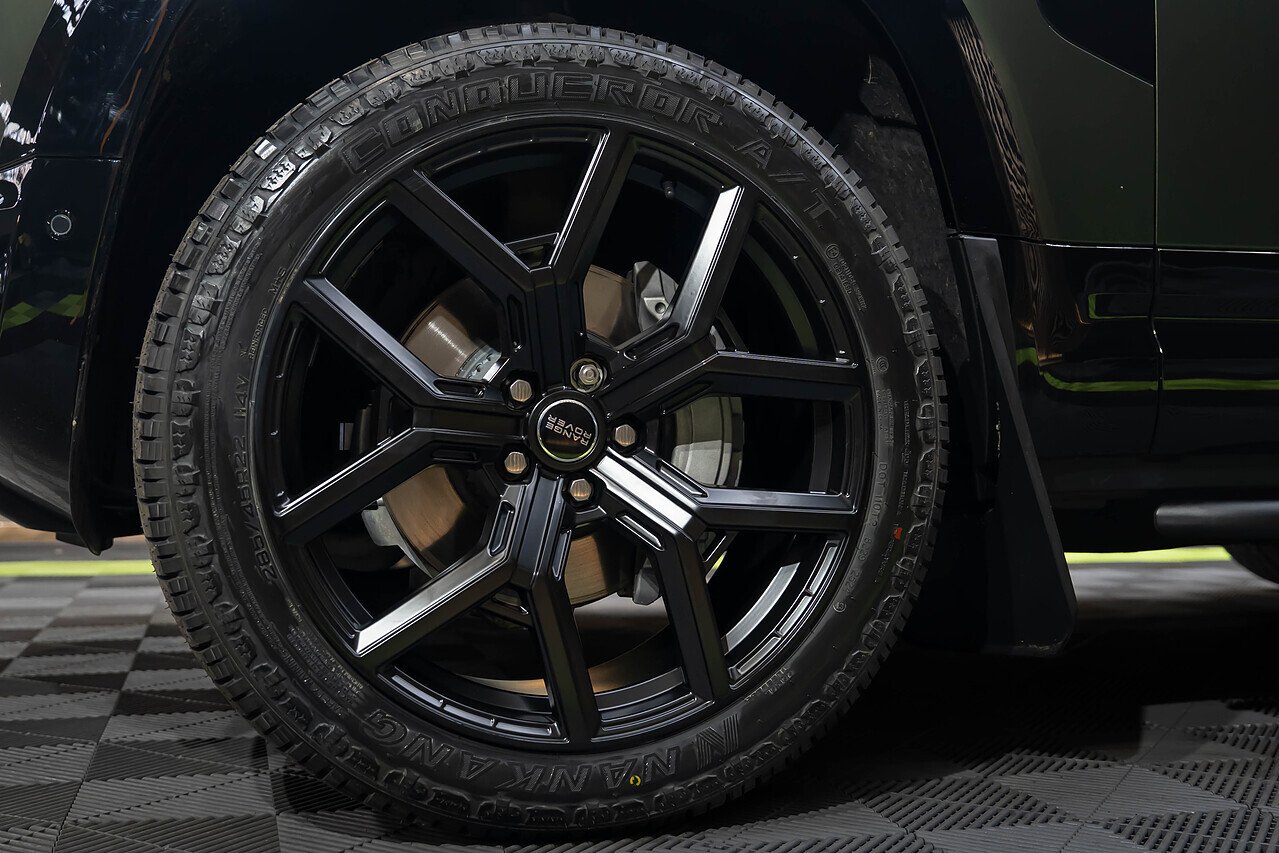 Land Rover Defender 90 Hard Top Wheels