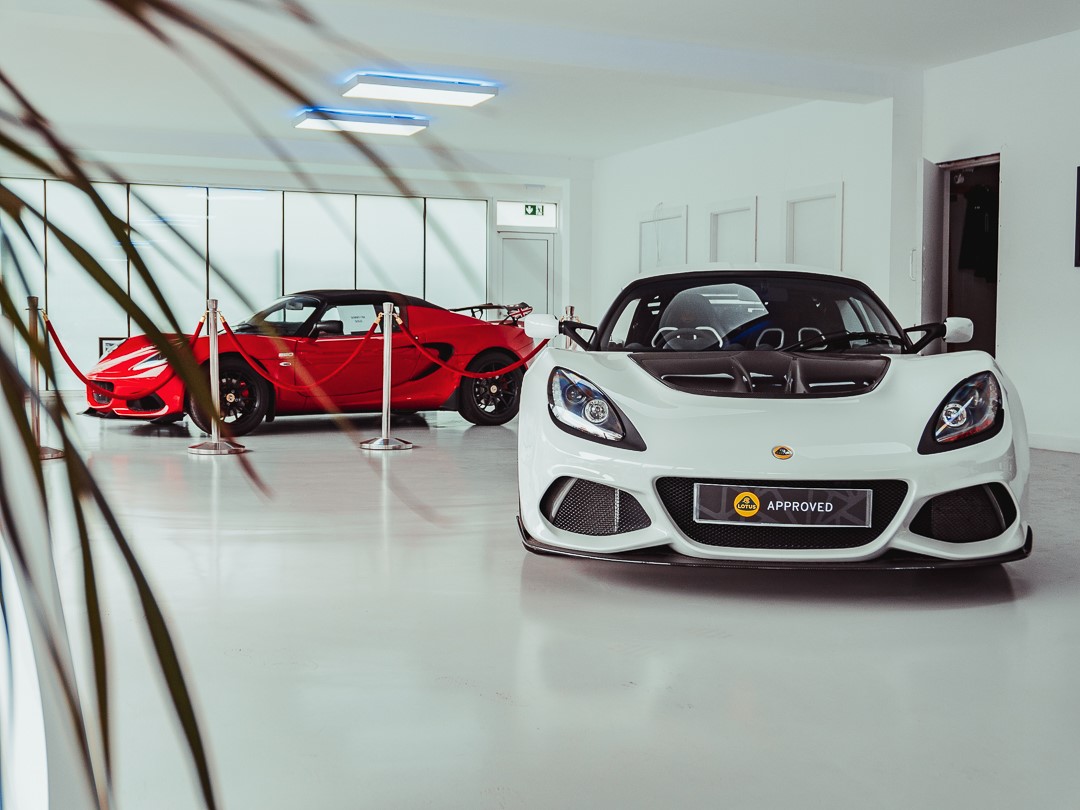 1037228 Custom - Central GB Ltd