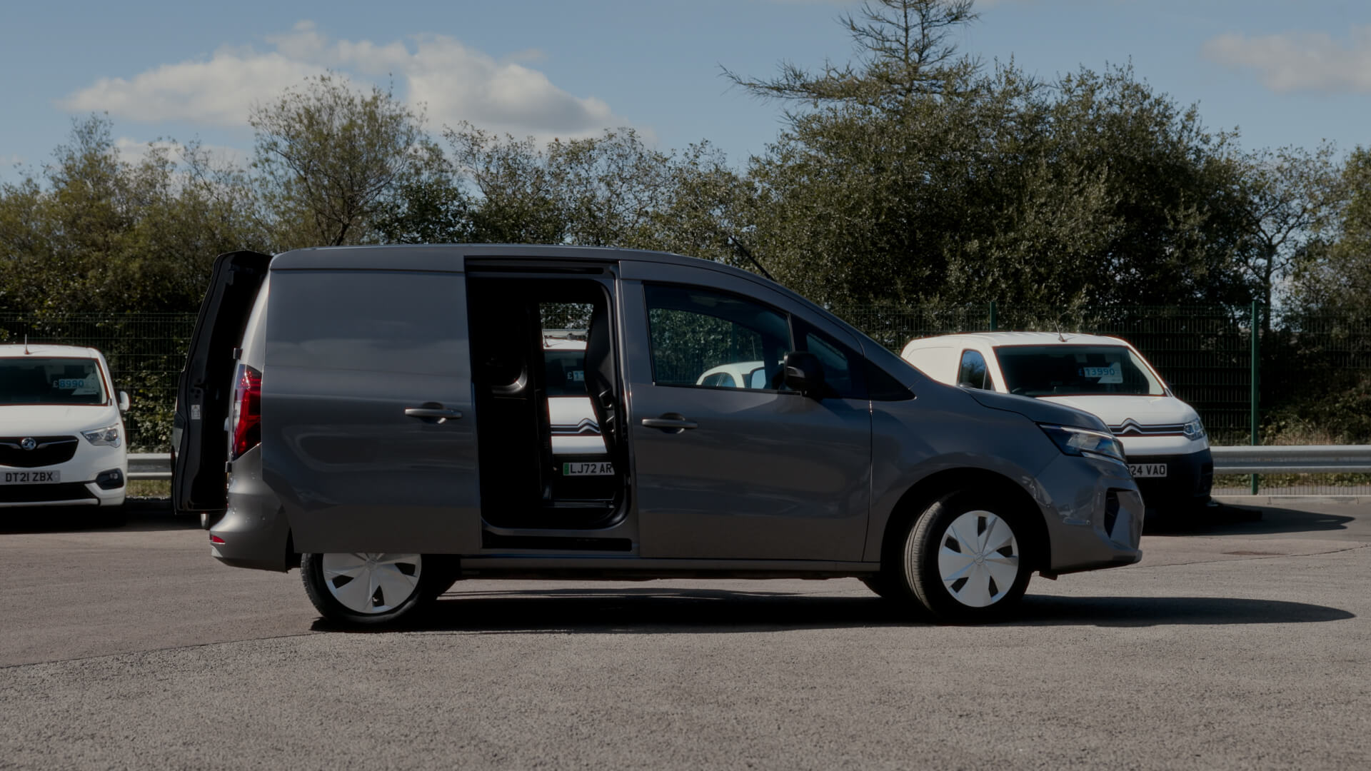 Dasp0054 Nissanrapidreview Stills.00 00 57 21.still003 - David Spear Commercials