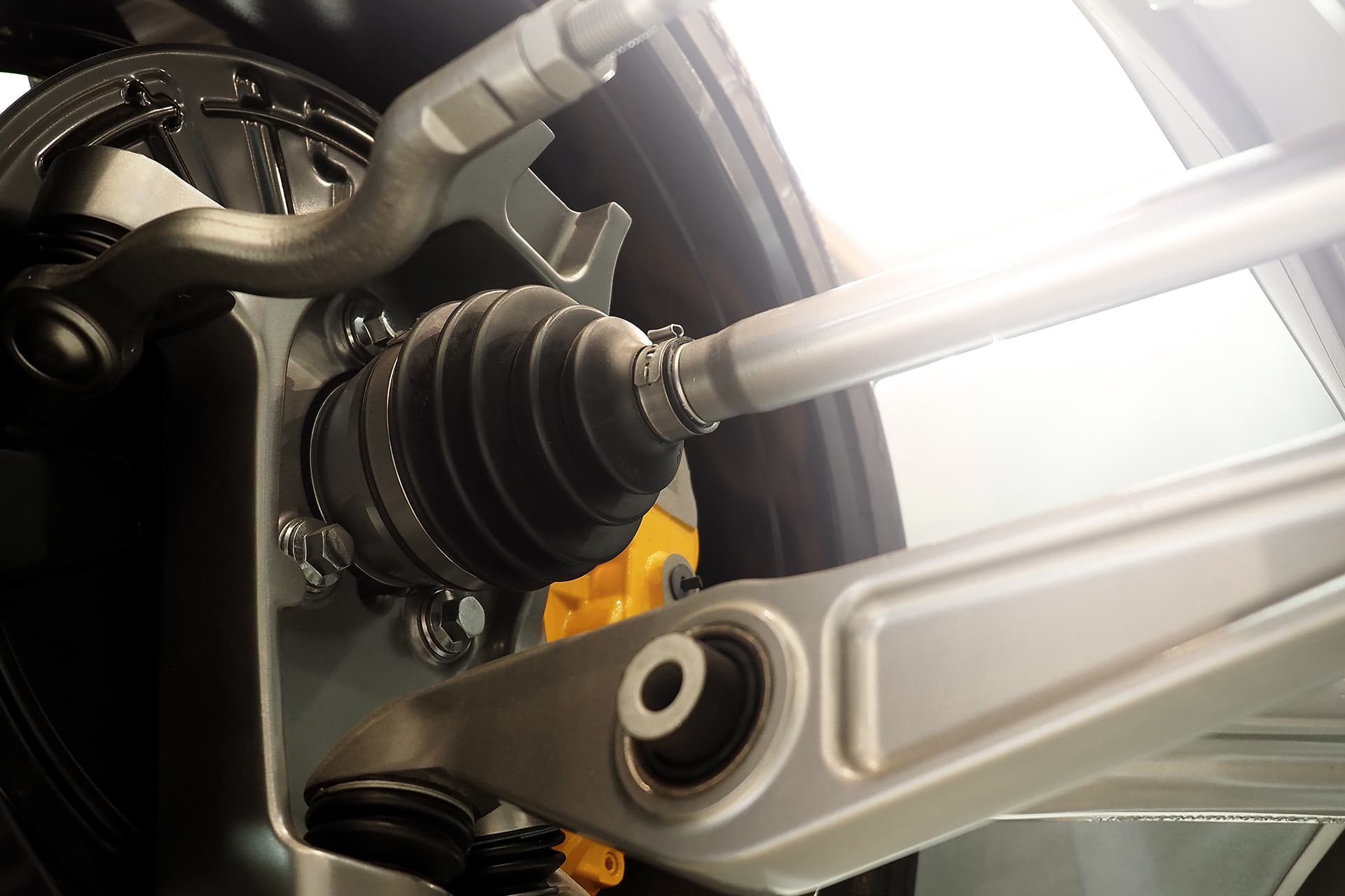 Mercia Suspension Body Image 5 (1) - Mercia Motors Ltd