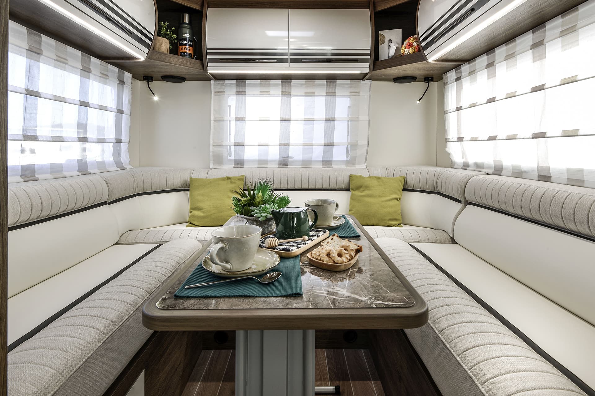 Pegaso 745 Rear Lounge 1 (1) - Tottington Motor Company