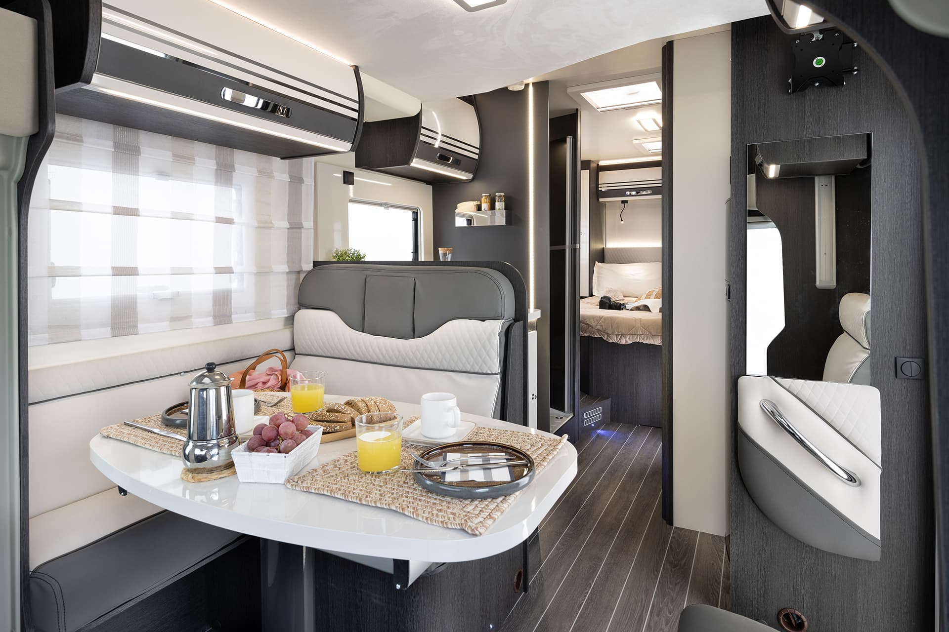 Zefiro 696 Main Interior 1 (1) - Tottington Motor Company