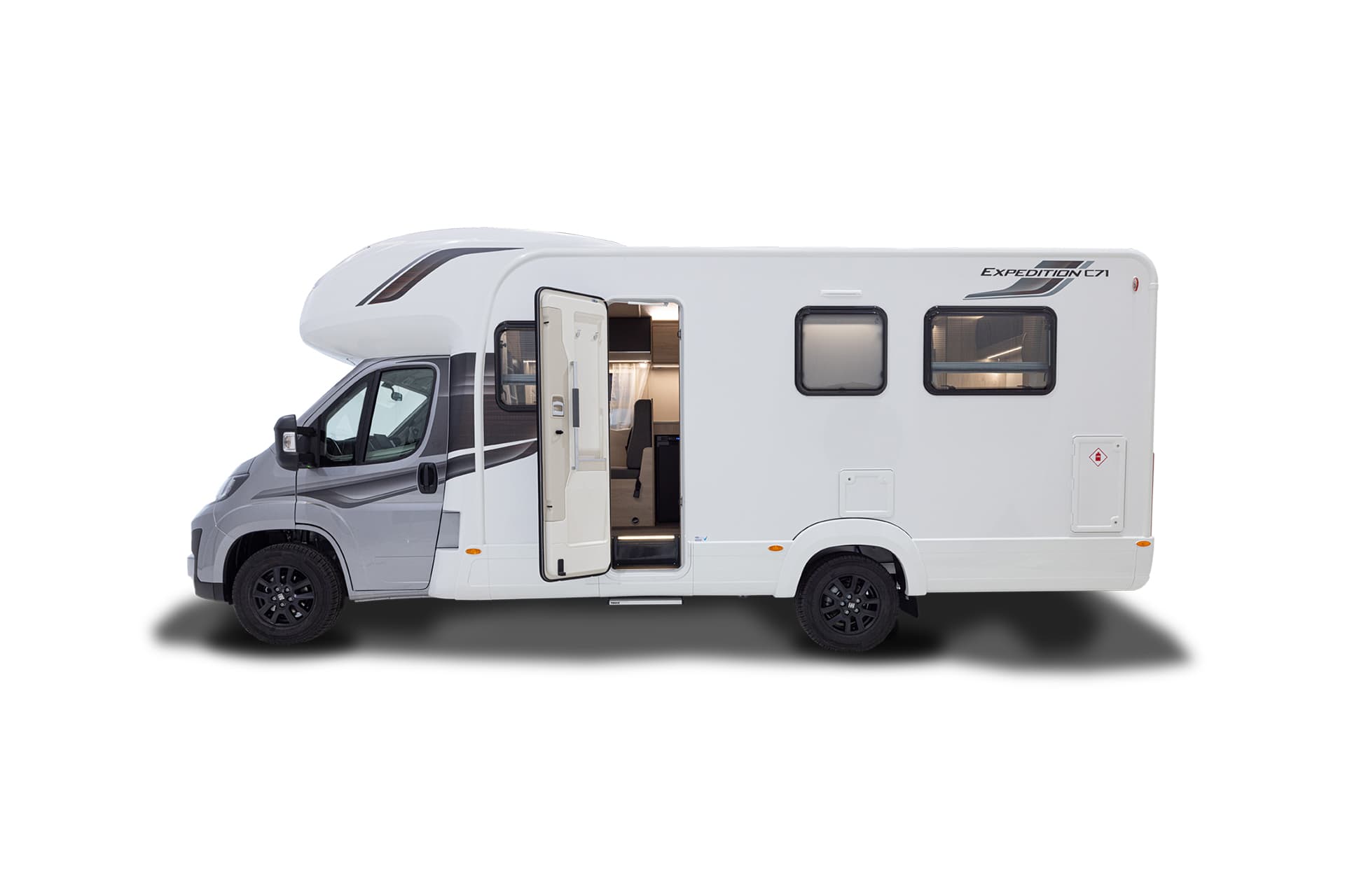 Expedition Coachbuilt C71