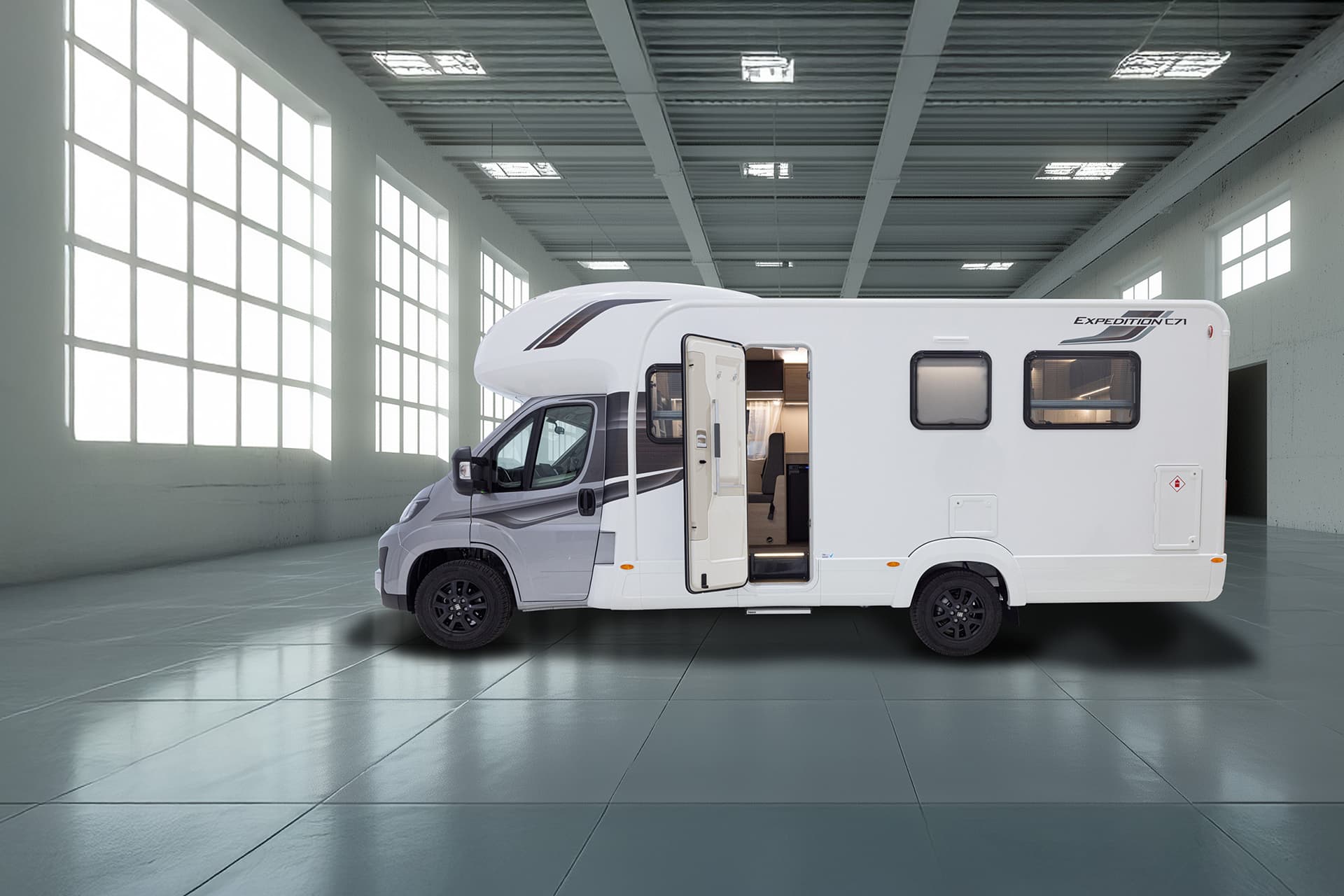 Expedtion C71 3 (1) - Tottington Motor Company