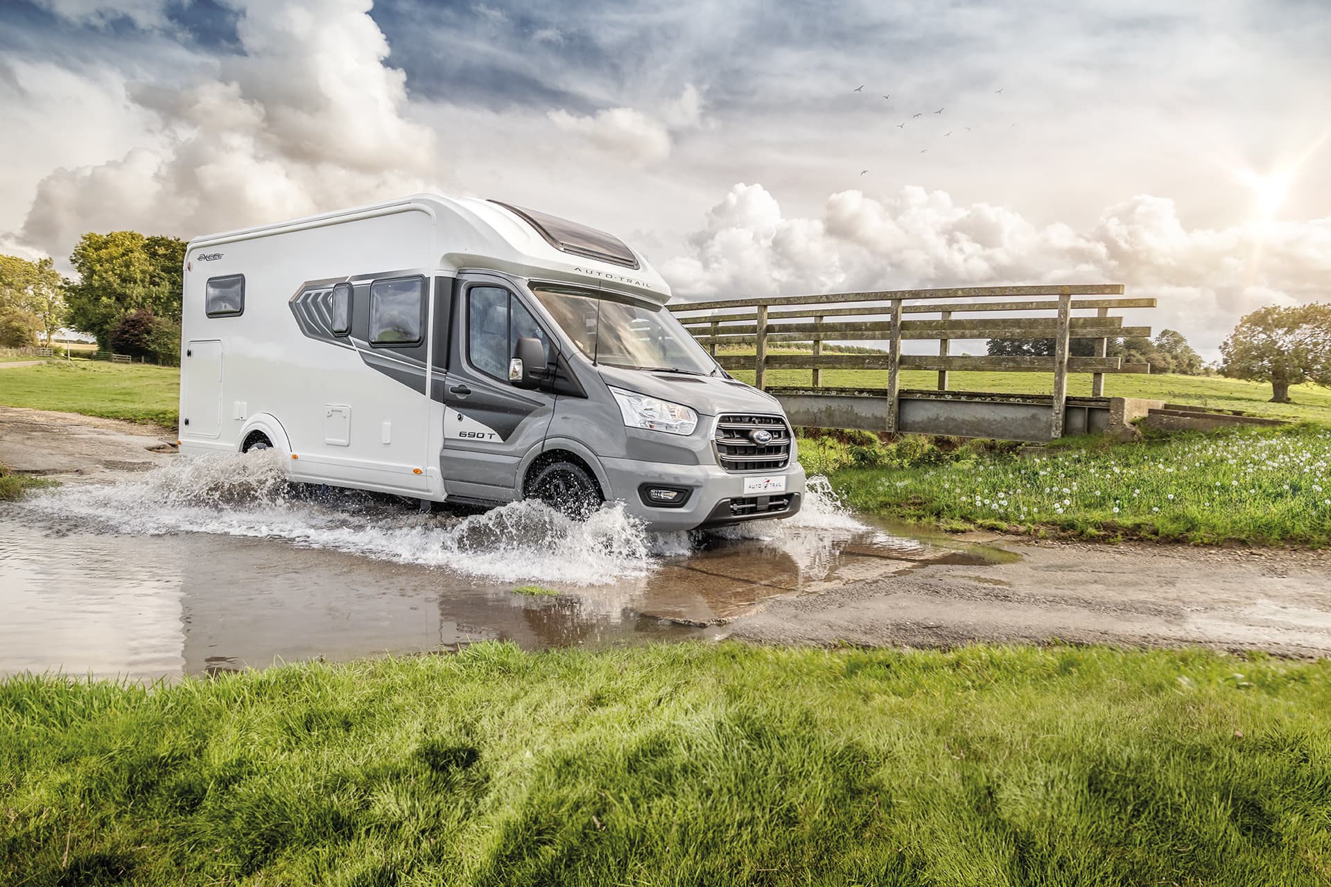 Excel 690t 1 (1) - Tottington Motor Company