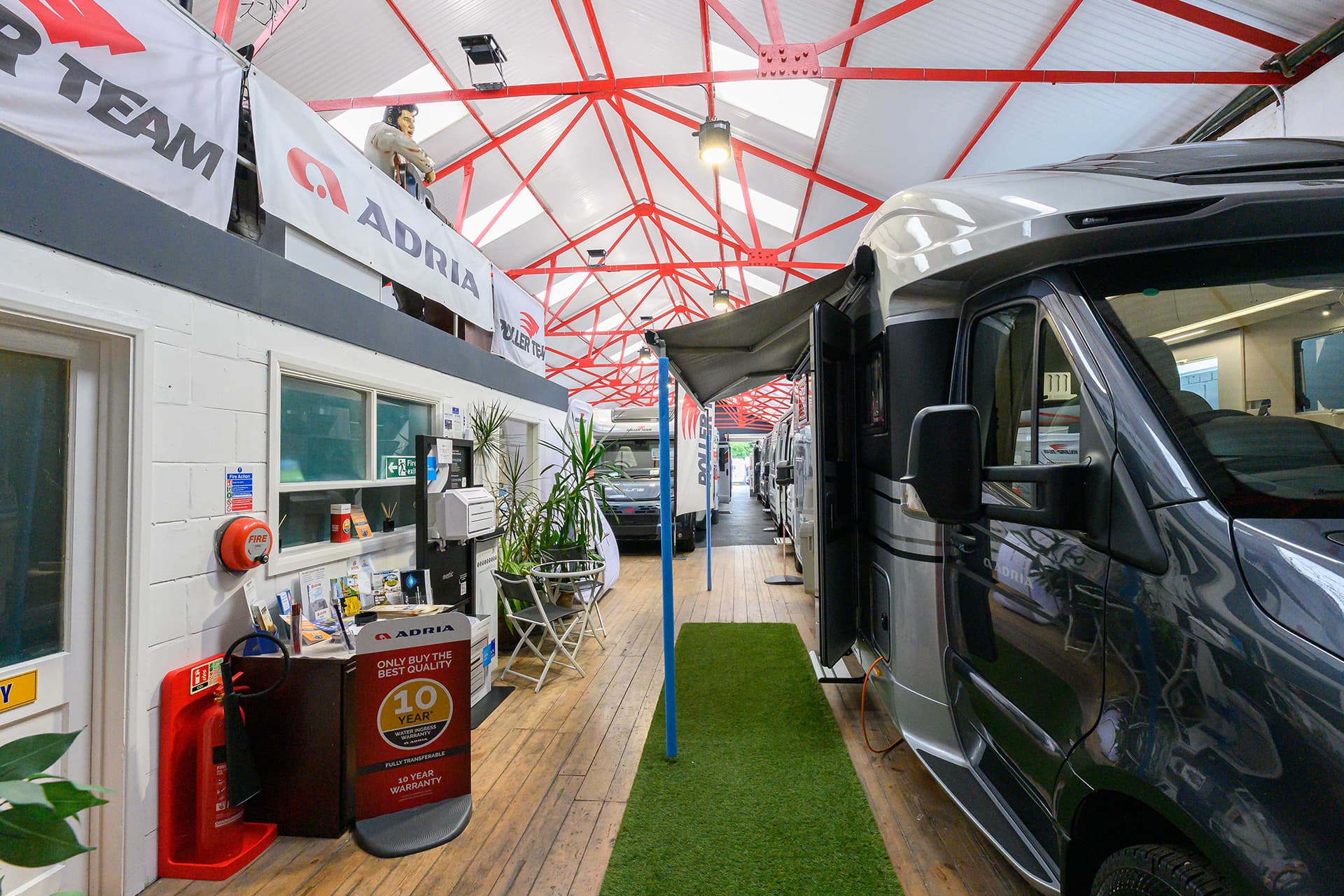 Highlights Dsc 8958 - Solent Motor Homes Ltd