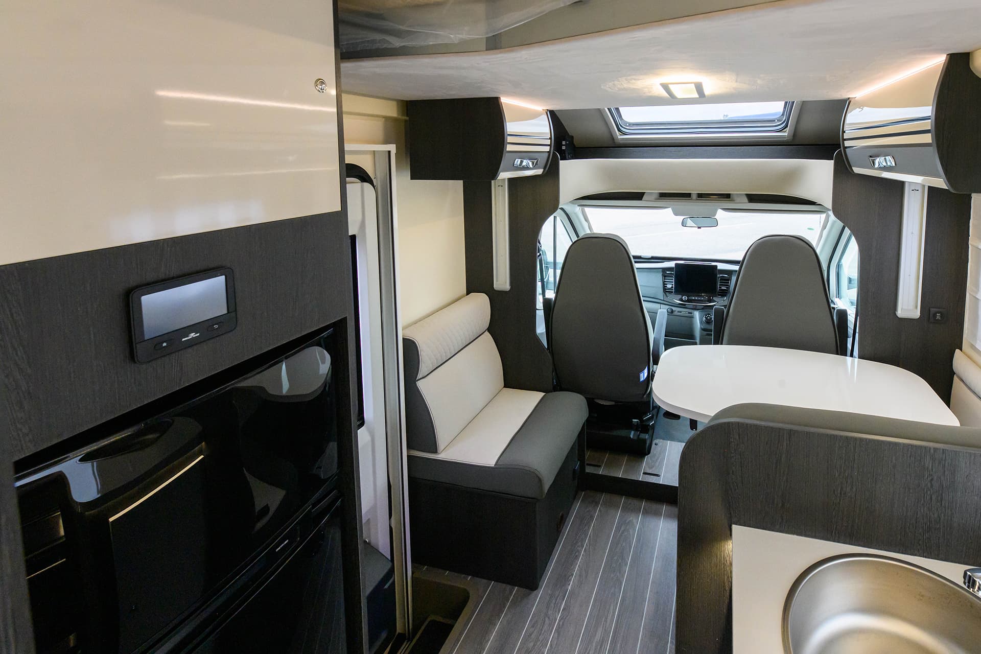 Highlights Dsc 9115 - Solent Motor Homes Ltd