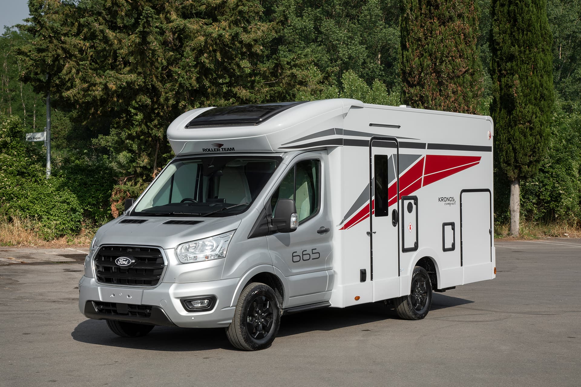 Kronos 665 External (1) - Solent Motor Homes Ltd