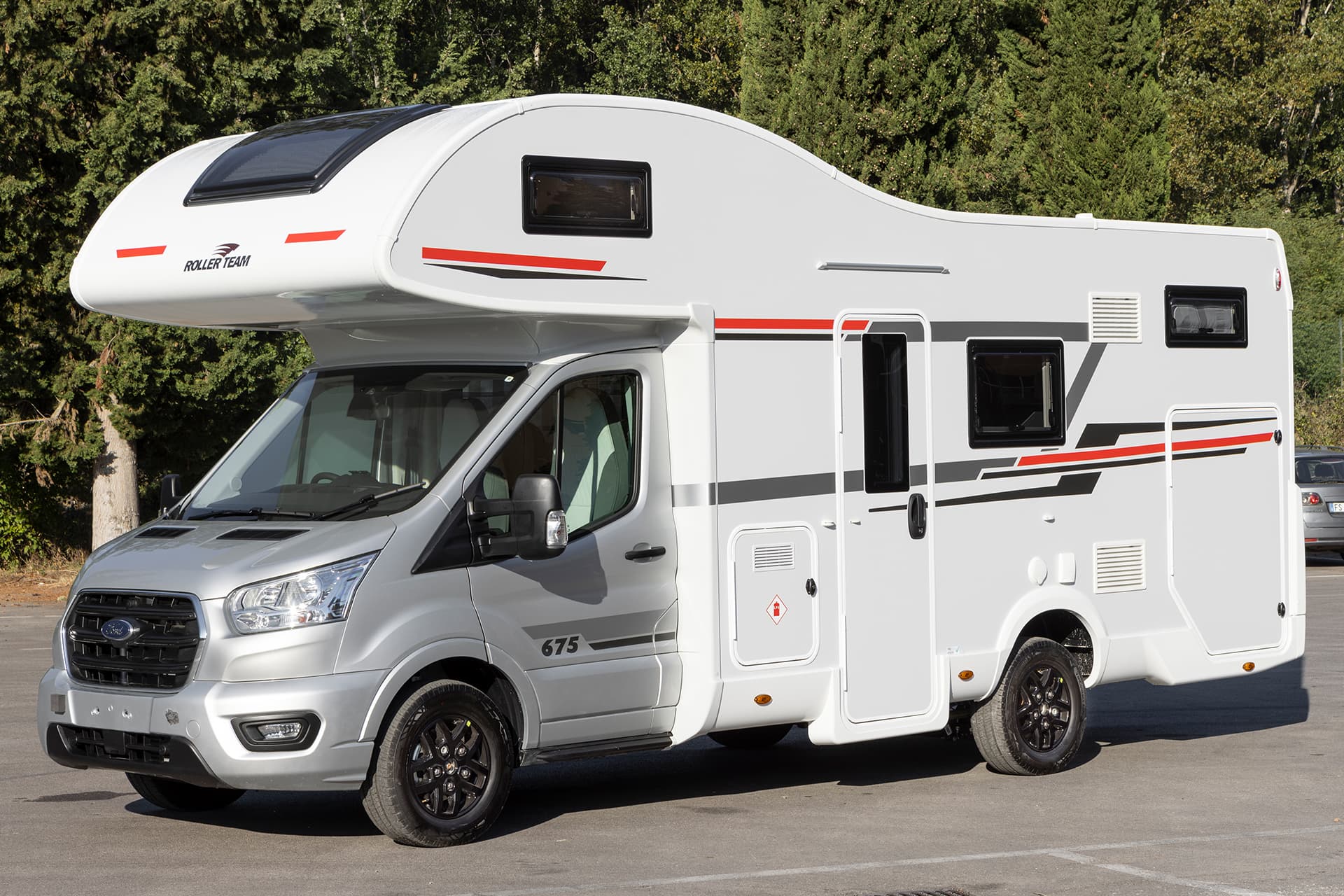 Zefiro 675 External (1) (1) - Solent Motor Homes Ltd