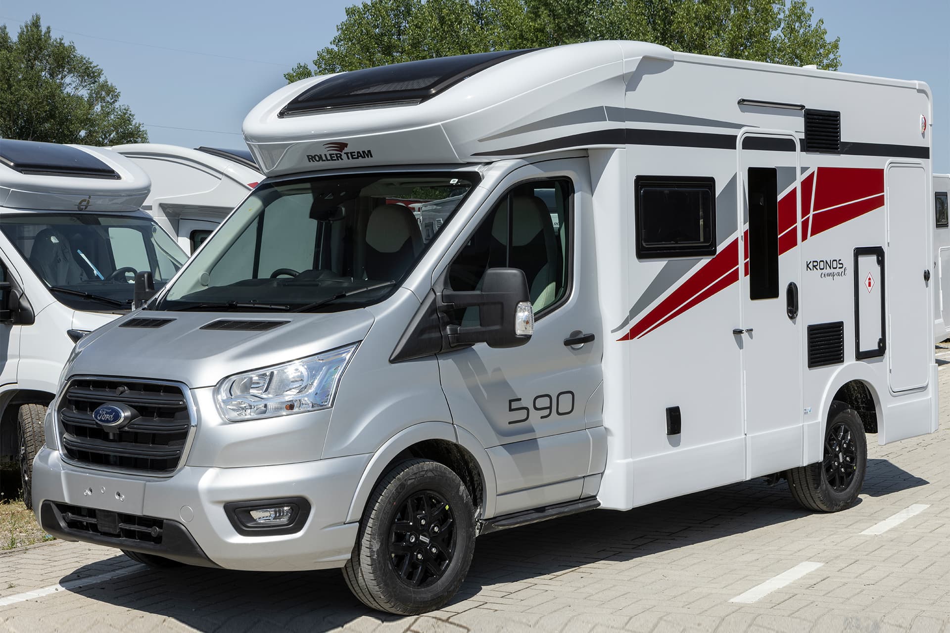 Kronos 590 External (1) - Solent Motor Homes Ltd