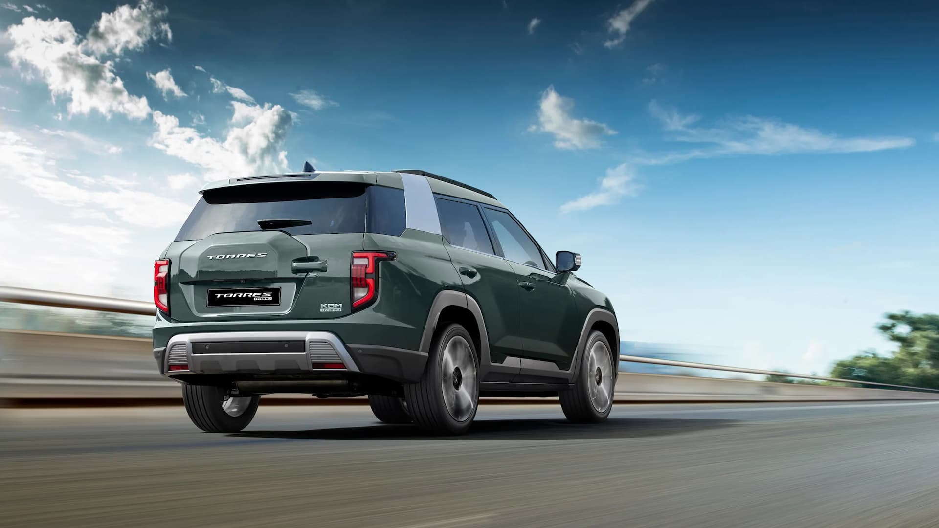 Kgm Torres Hybrid Overview Drivetrainhero (1) - Lamb and Gardiner Ltd