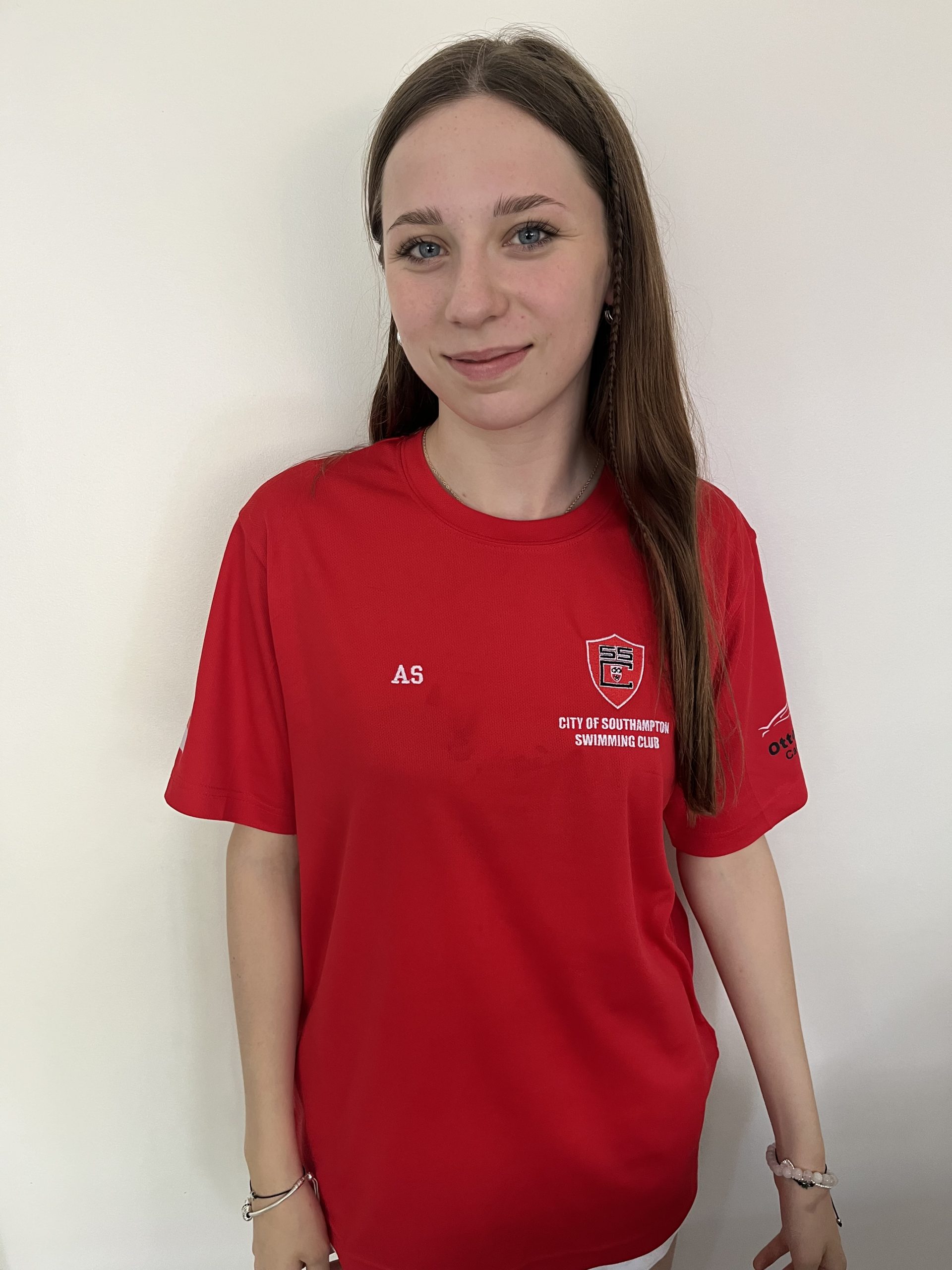 Championing Talent: Our Sponsorship of Amelie’s Swimming Journey