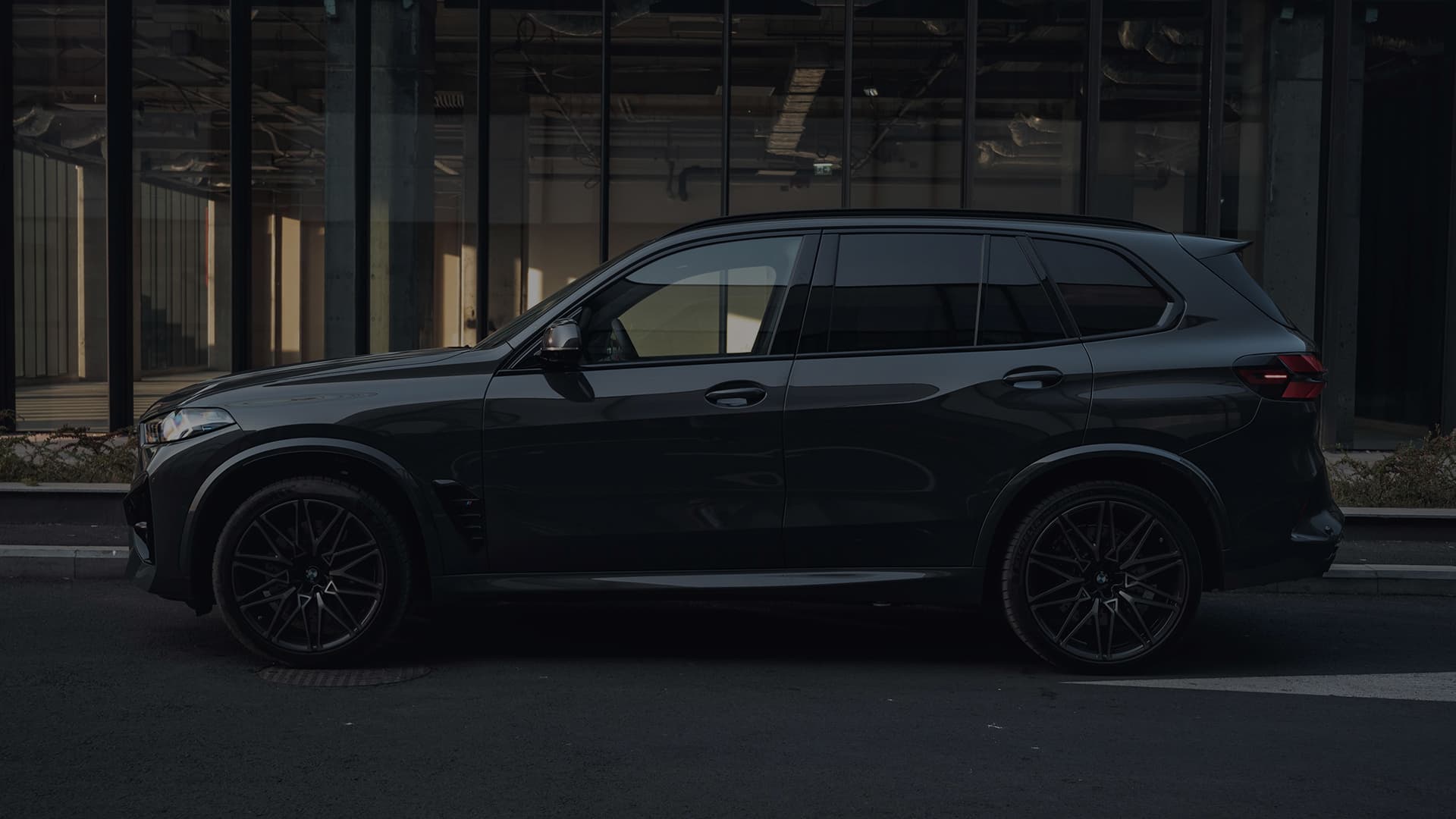 Llanelli Motor Company 2025 Background Banner Image 1 - Llanelli Motor Company