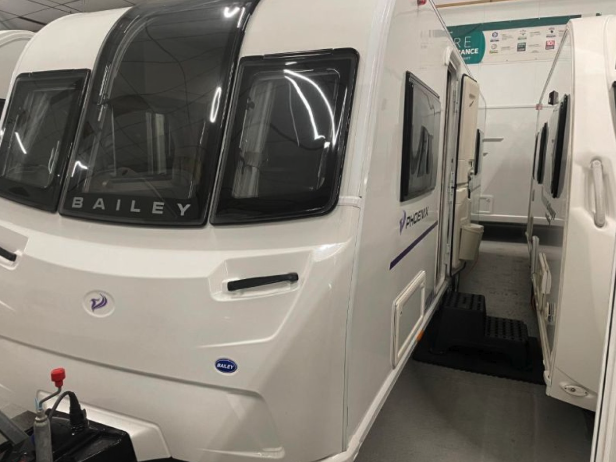 Top Caravans For Families Body Img Bailey Phoenix - Tamar Caravans & Motorhomes