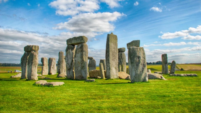 Visiting Stonehenge in Your Caravan