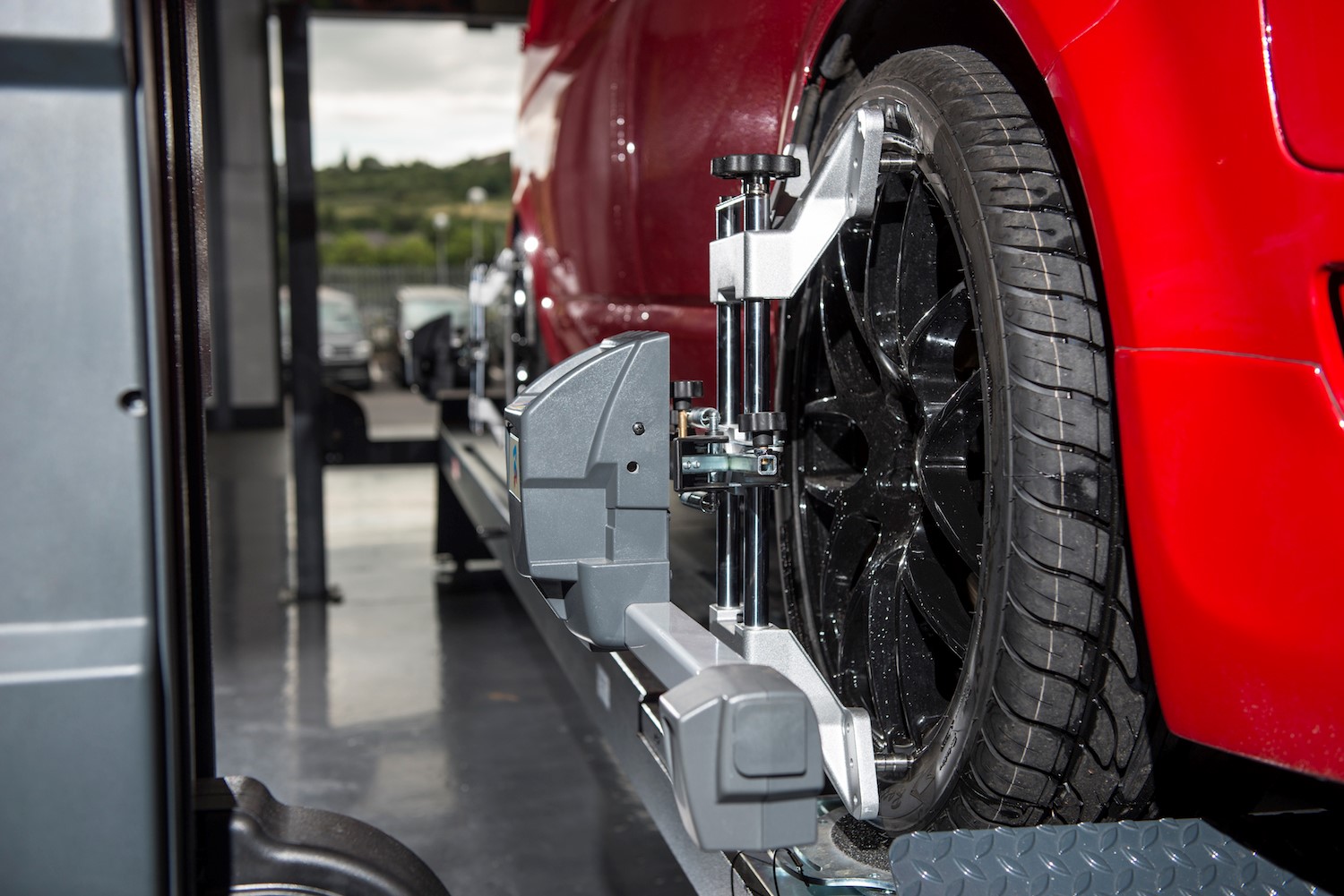 Laser wheel alignment at LV