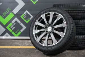 Imgi 102 Calibre Manhattan1 - Leighton Vans Limited