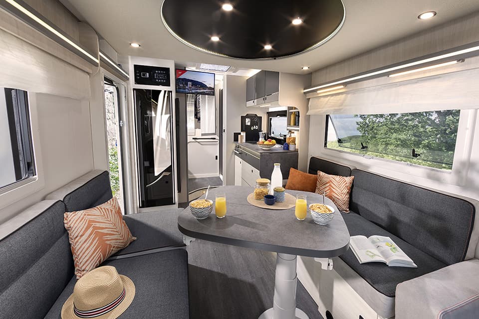 Chausson Low Profile Usp Image 2 (1) - River Motorhomes