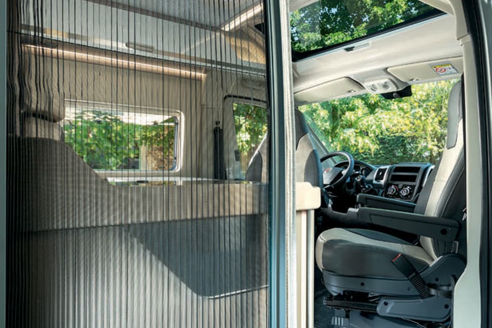 Chausson C Usp Image 4 (1) - River Motorhomes