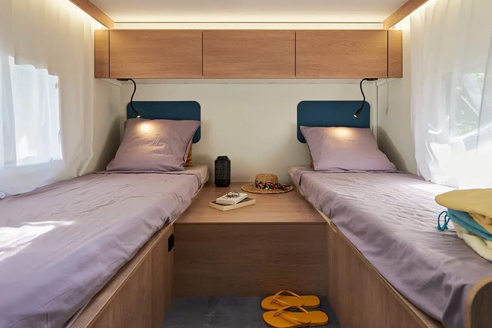 Motorhome 75t Interior Image (1) - River Motorhomes