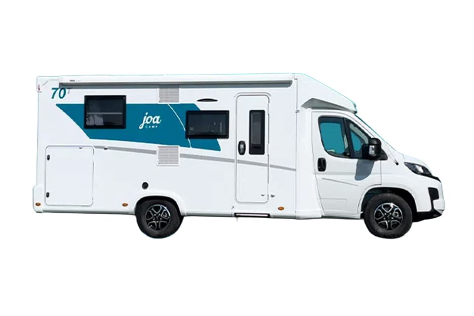 Motorhome 70t Exterior Image (1) - River Motorhomes