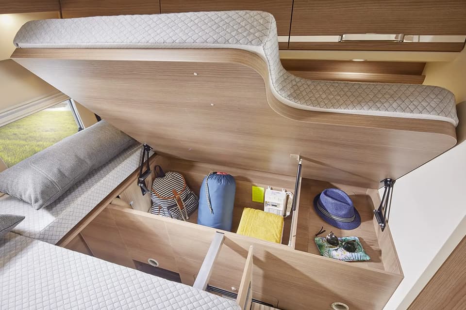 Compact Gallery 2 (1) - River Motorhomes