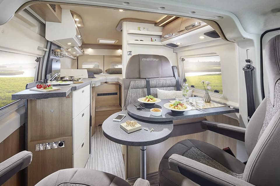 Compact Gallery 5 (1) - River Motorhomes