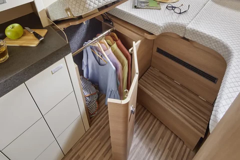 First Class Two Rooms Gallery 9 (1) - River Motorhomes