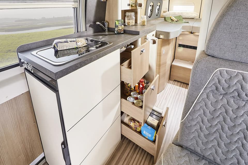 First Class Two Rooms Gallery 6 (1) - River Motorhomes