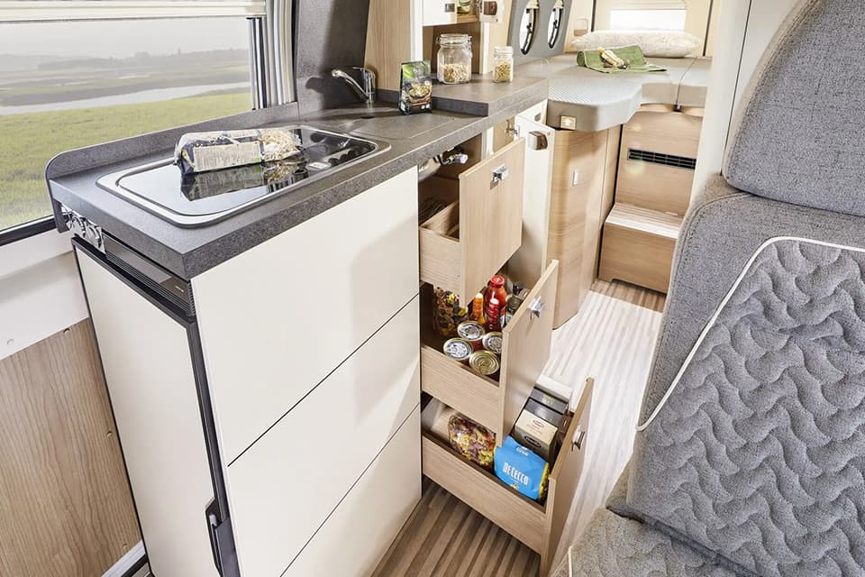 First Class Two Rooms Usp Image Premium Workmanship (1) - River Motorhomes