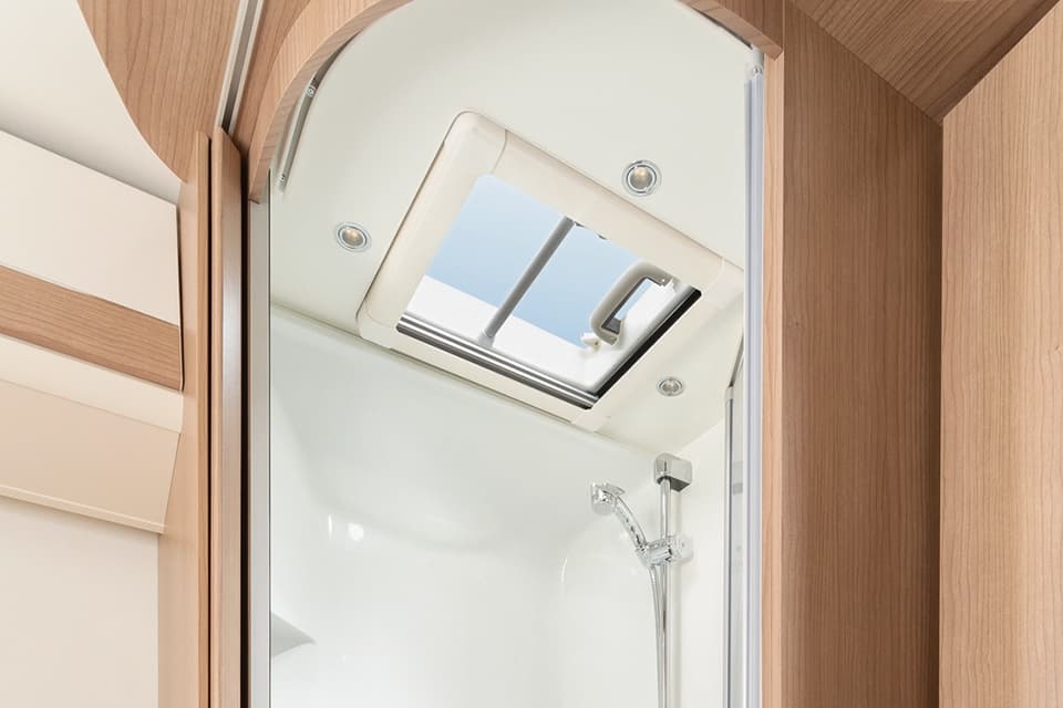 Coachbuilt Gallery 8 (1) - River Motorhomes