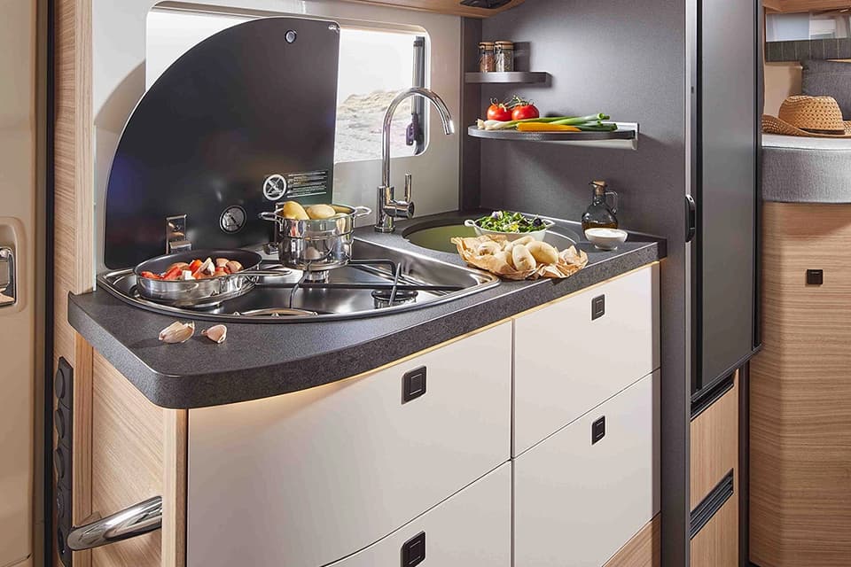 Coachbuilt Gallery 5 (1) - River Motorhomes