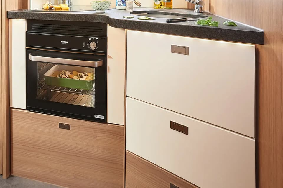 Coachbuilt Edition Plus Gallery 6 (1) - River Motorhomes