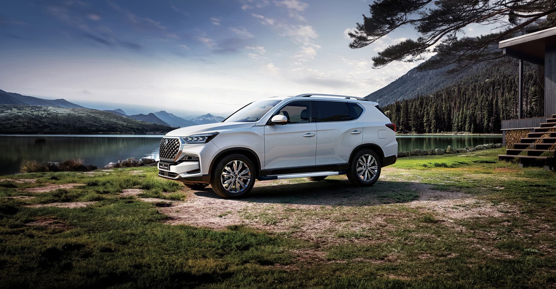 Rexton Model Page Hero 1 (1) - Hereford Motor Group