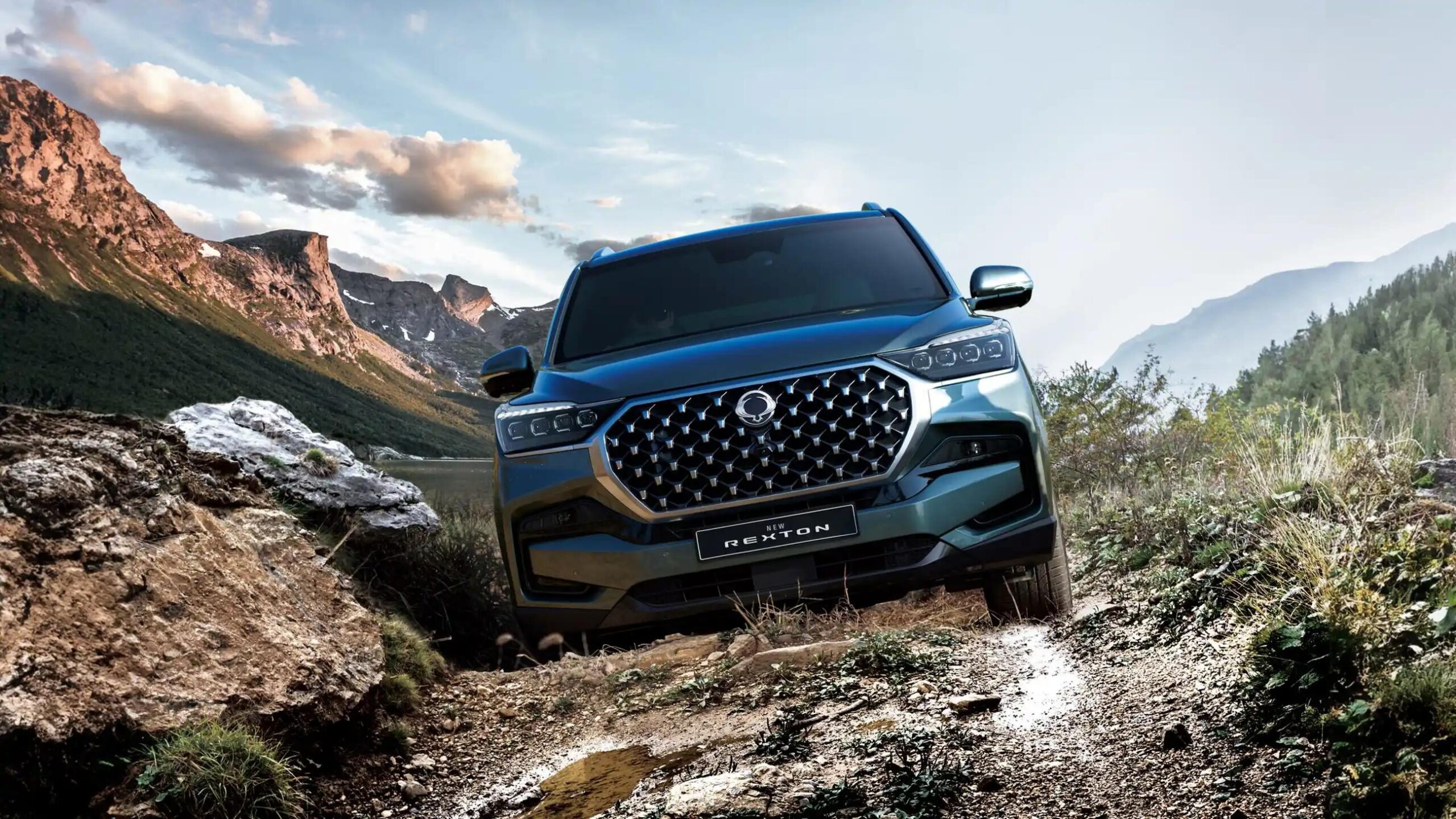 Kgm Rexton Overview Off Road Hero - Hereford Motor Group